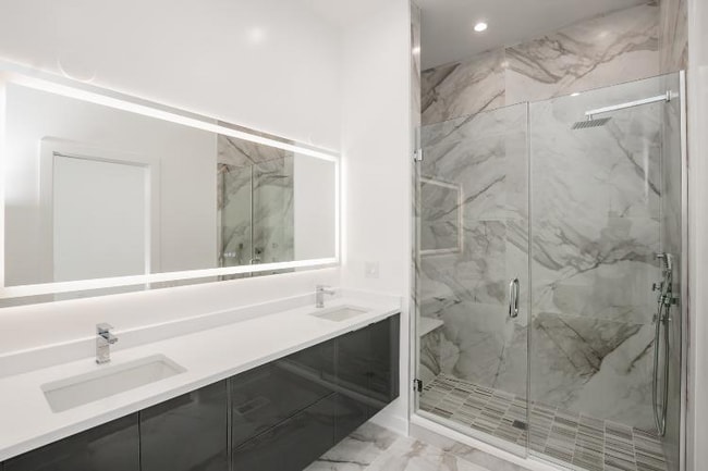 Building Photo - 939 W Madison St