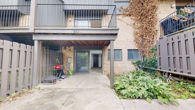 Building Photo - 2609 Meade Ct