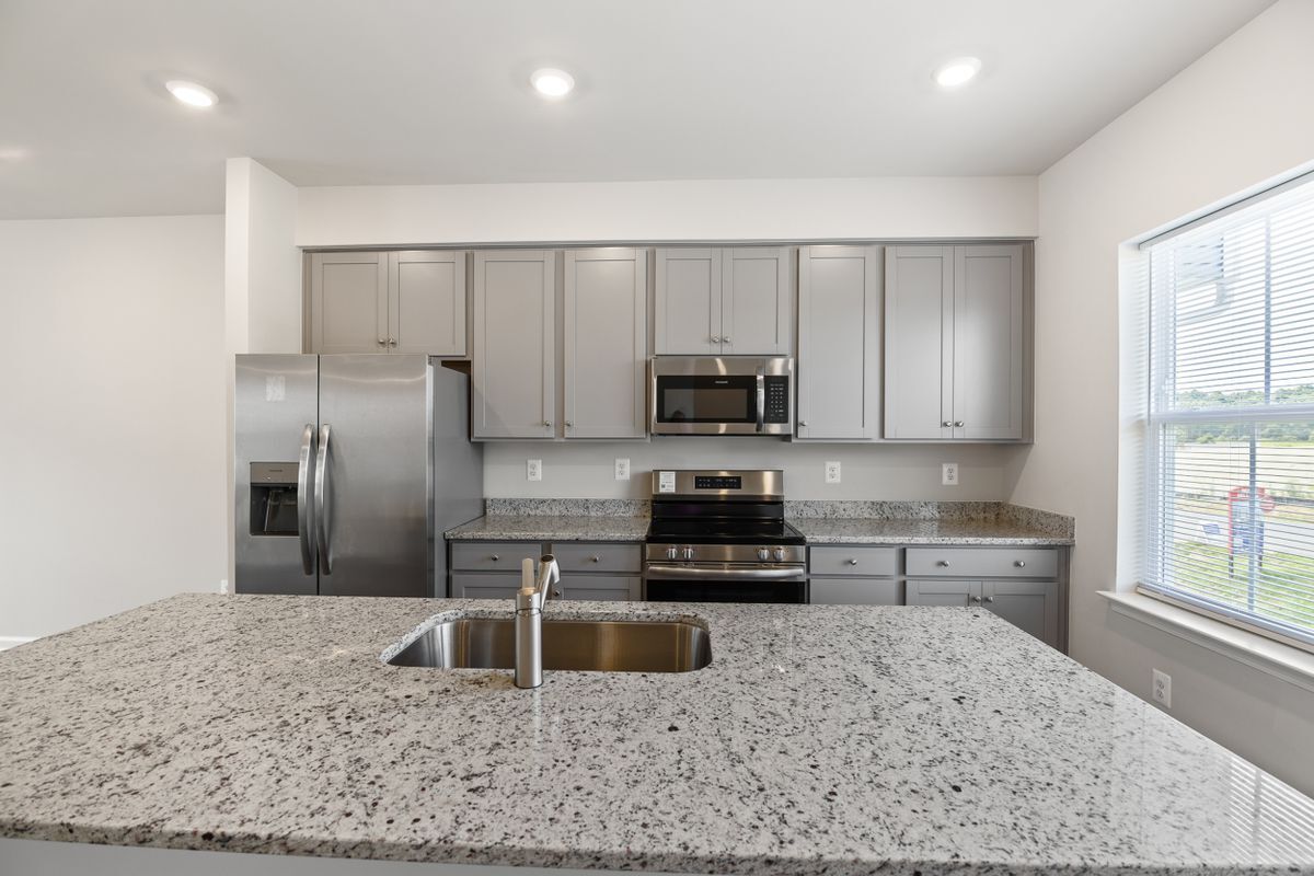 Building Photo - 105 Milburn Dr