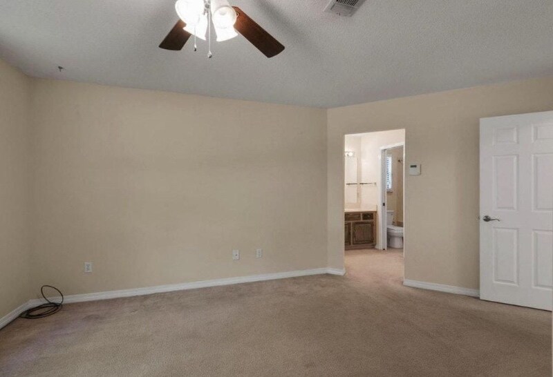 Building Photo - 2014 Mistral Ln E