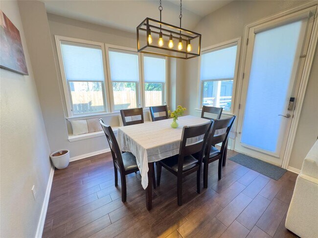 Building Photo - 2410 Aspen Meadow Rd