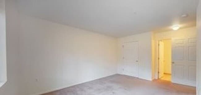 Building Photo - Cozy Two Bed/Two Bath Condo in Convenient ...