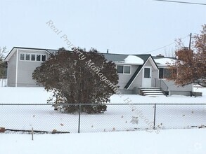 Building Photo - 3 Bedroom 2 Bath Pet Friendly House for Rent
