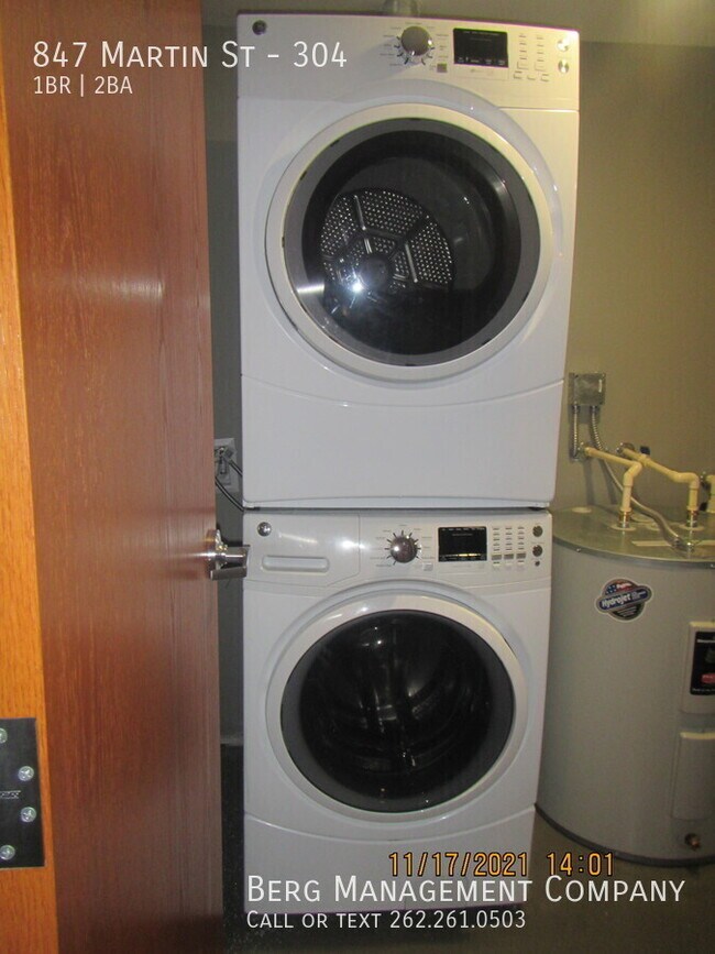 Building Photo - 847 Martin St