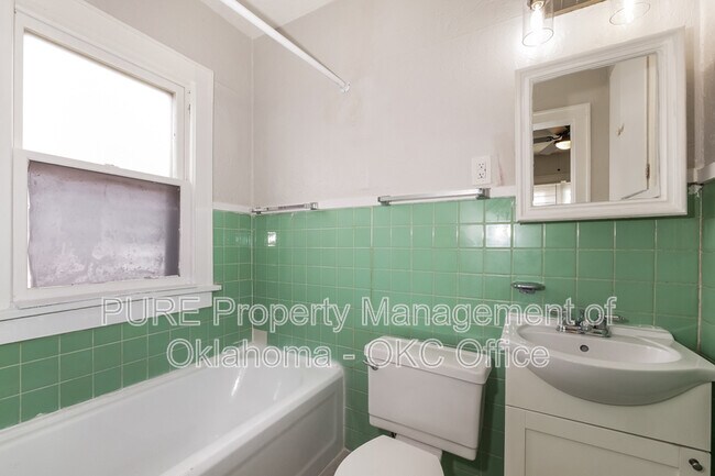 Building Photo - 2143 NW 29th St