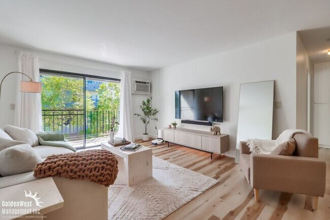 Building Photo - Bright and Spacious 2Bdm, 2Ba Condo in the...