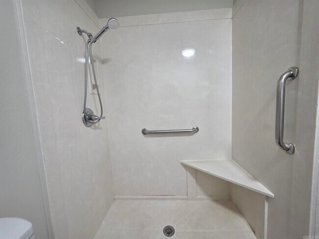 Building Photo - 3 Apache Dr