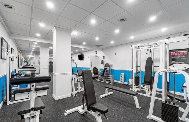 Building Photo - 2121 N Ocean Blvd