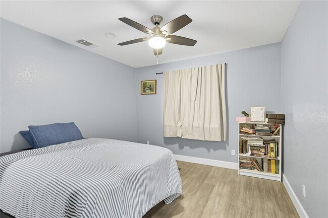 Building Photo - 5401 Agua Caliente Cove