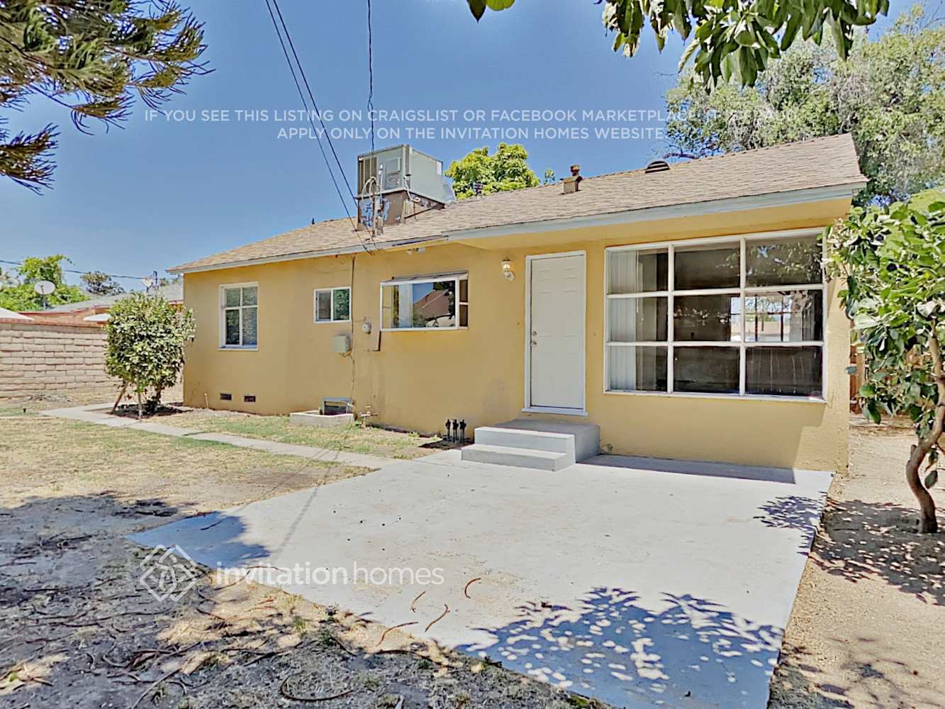 Building Photo - 8647 Tyrone Ave