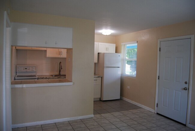 Building Photo - 6402 Gulf Winds Dr