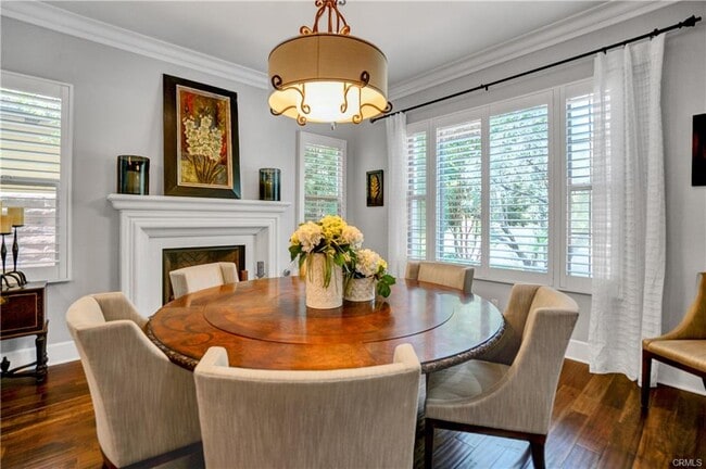 Building Photo - 54 Clifford