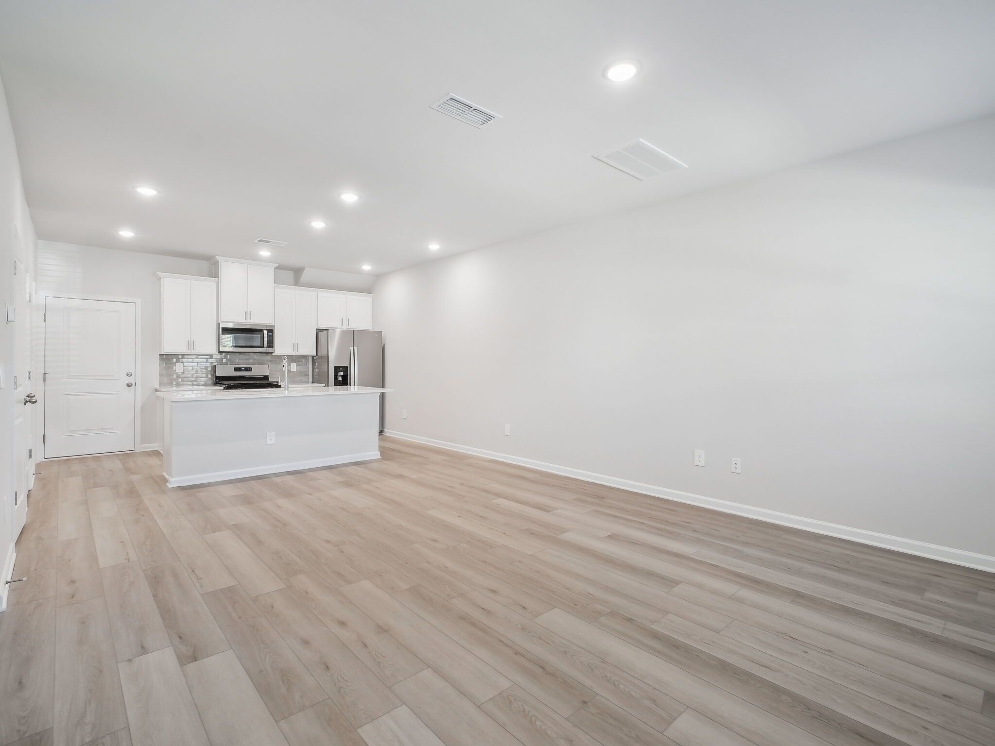 Building Photo - 710 Southland Dr