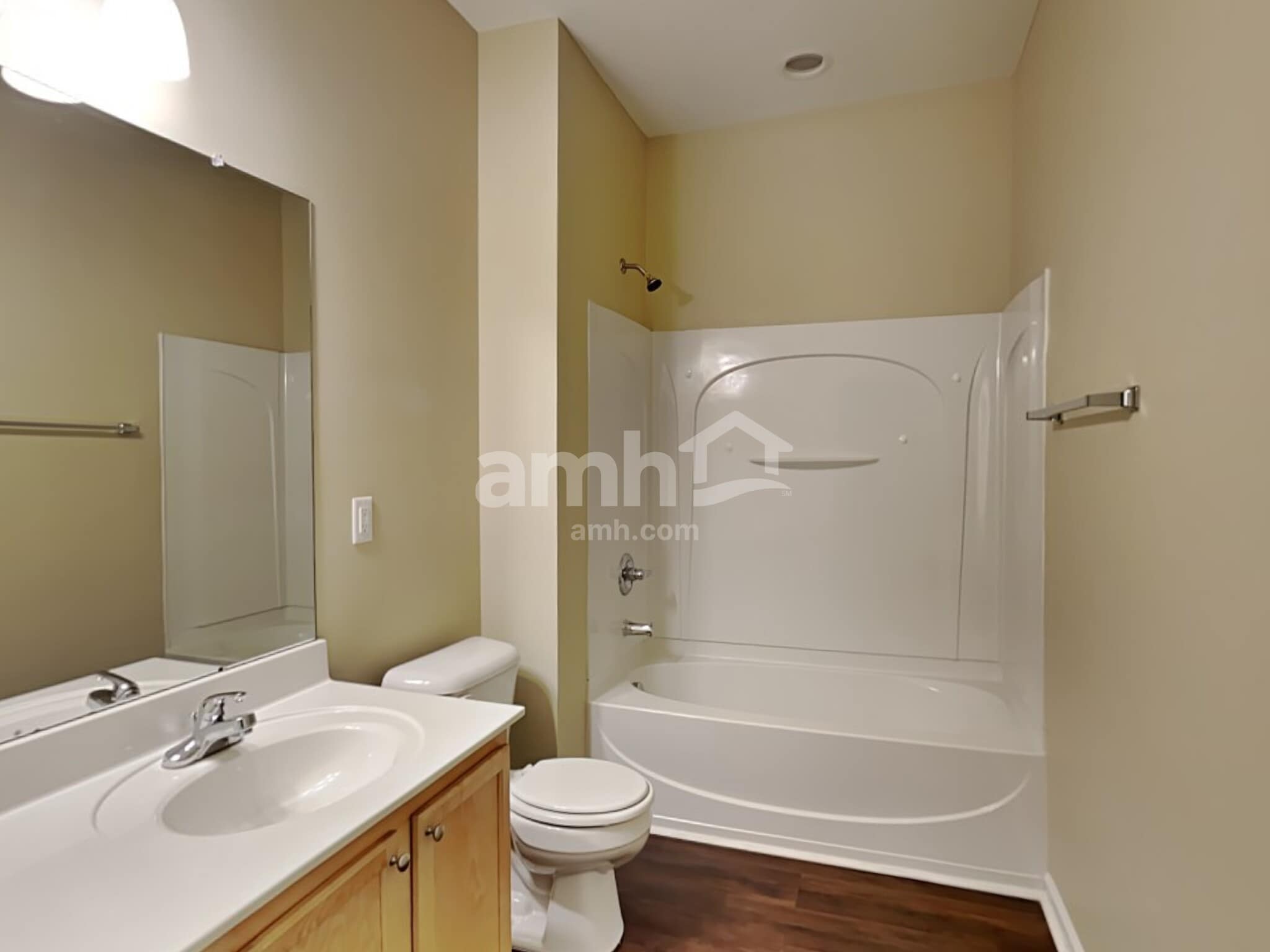 Building Photo - 89 Norwich Dr