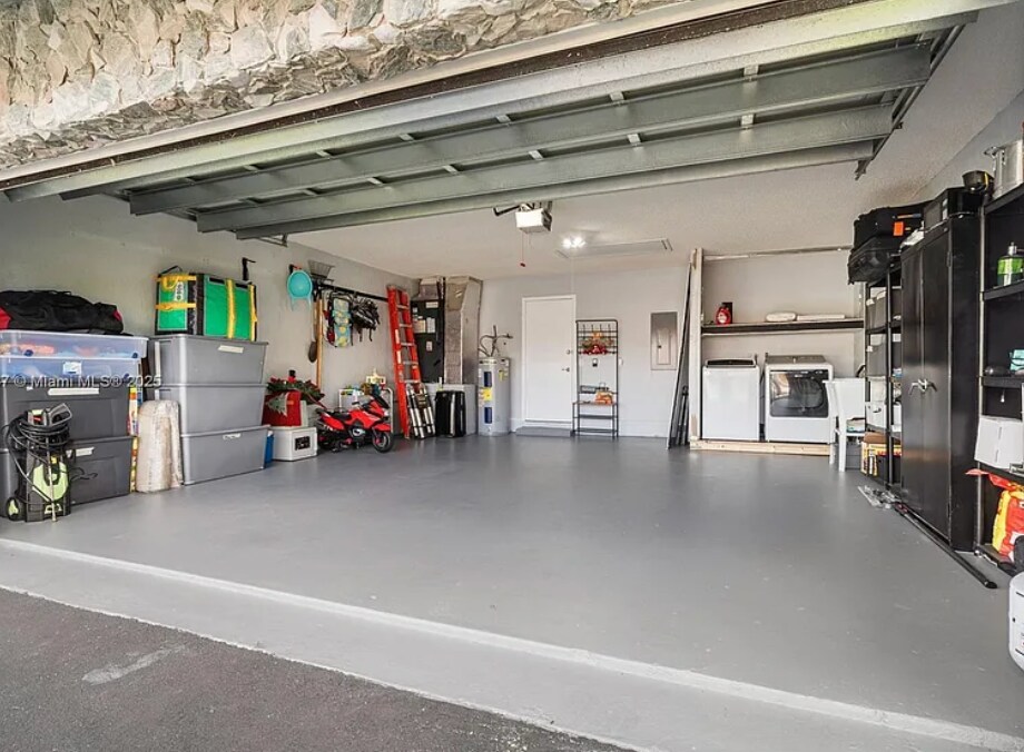 Garage - 5036 NW 66th Ln