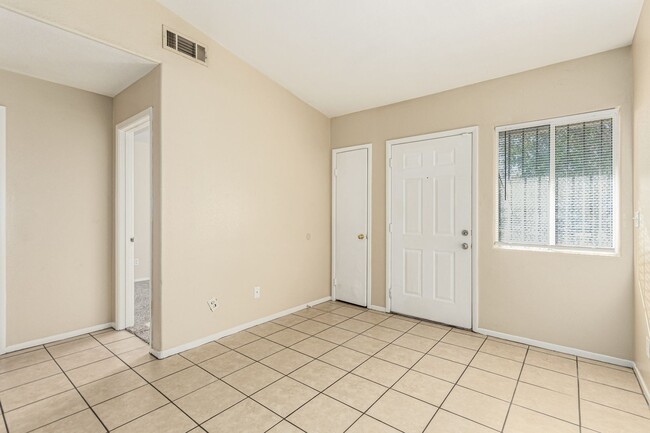 Building Photo - *FREE RENT THRU 2-28-25 FOR QUALIFIED APPL...