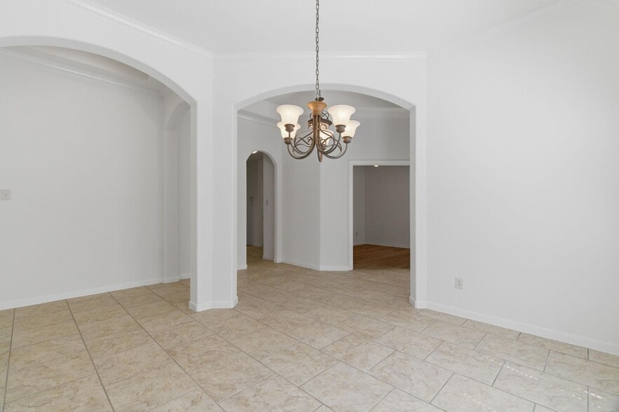 Building Photo - 20203 Windsor Trace Ln