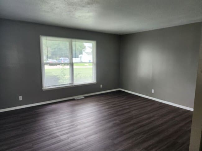 Building Photo - 1 bedroom