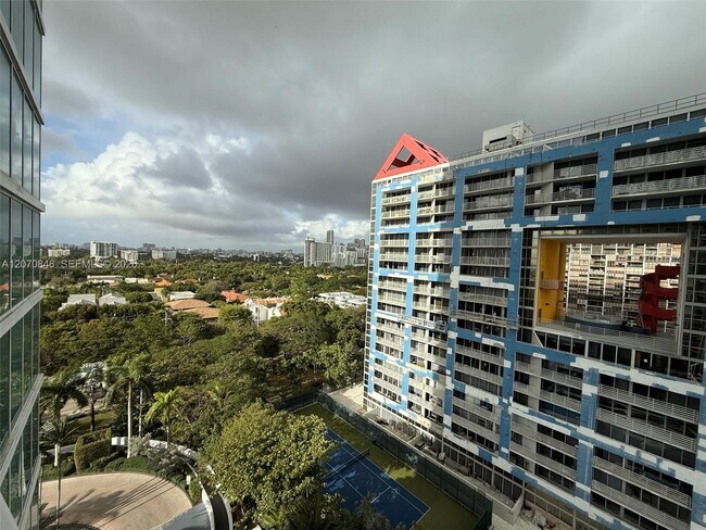 Building Photo - 2101 Brickell Ave
