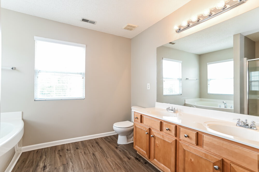 Building Photo - 4419 Golden View Dr