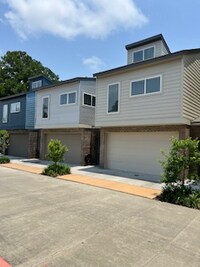 Building Photo - 111 Highland Park Ln
