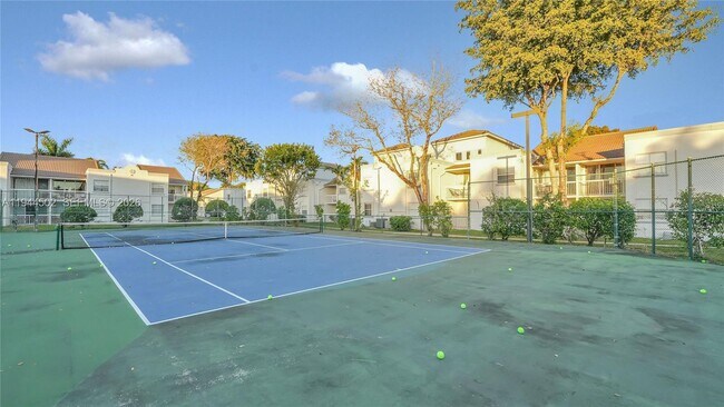 Building Photo - 4635 NW 97th Pl