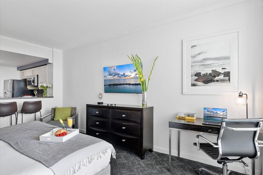 Building Photo - 2889 McFarlane Rd