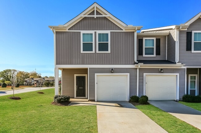 Building Photo - 226 Telford Dr