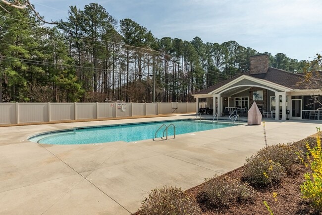 Building Photo - Gorgeous Home in Durham!