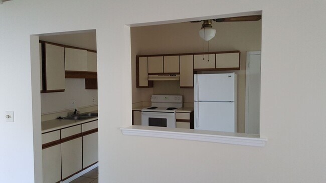 Building Photo - Cozy Home in Georgetown area