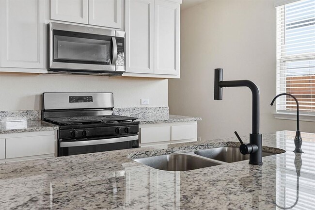 Building Photo - 323 Tolo Dr