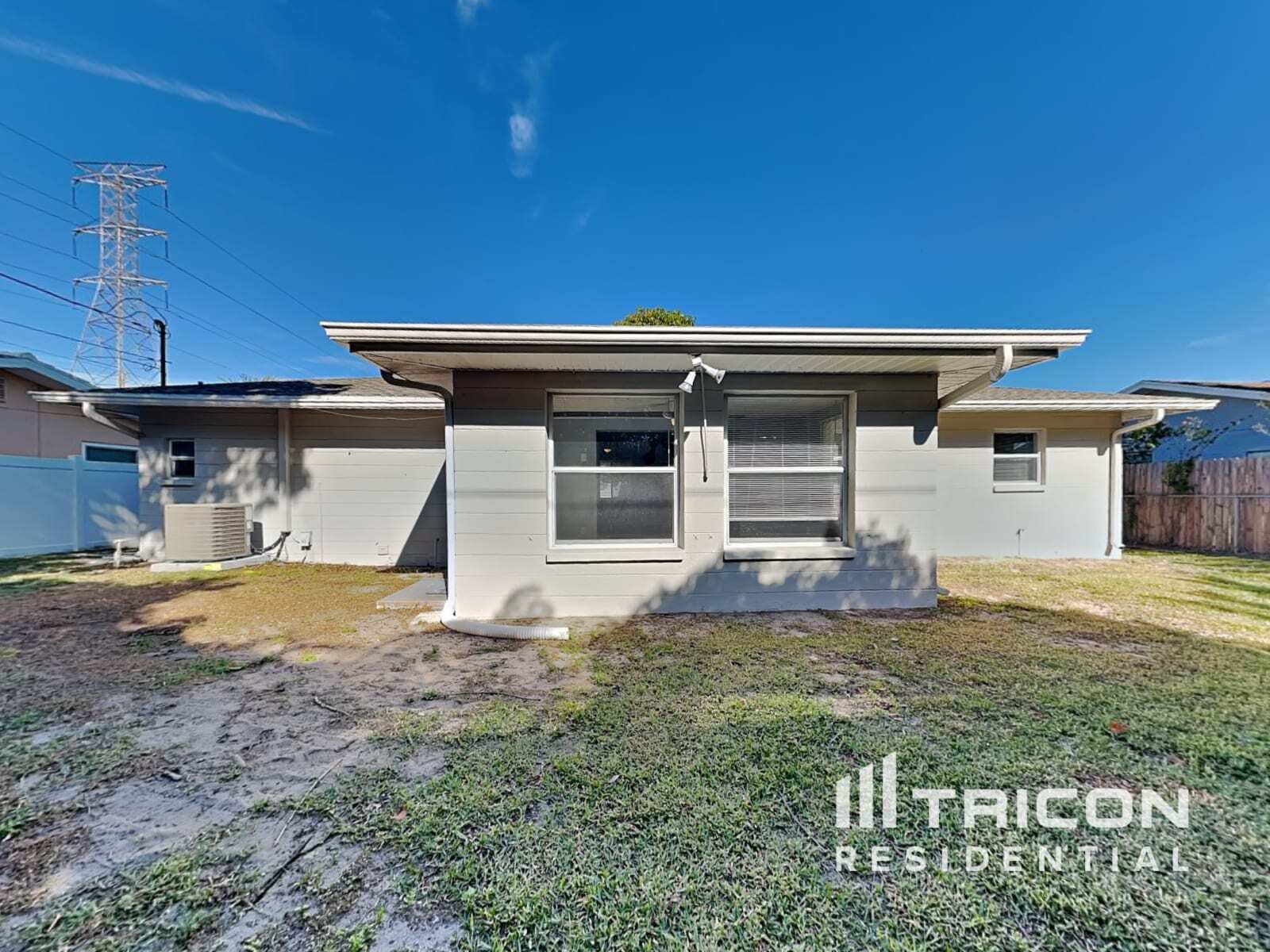 Building Photo - 2529 Brentwood Dr