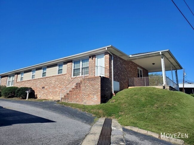 Building Photo - 3 Balfer Ct