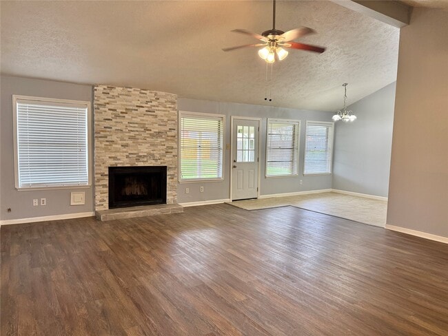 Building Photo - 3007 Wagon Trail Dr