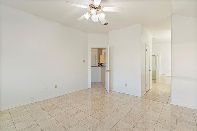 Building Photo - 13216 Bennington Ln
