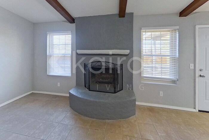 Building Photo - 5212 S Milam St