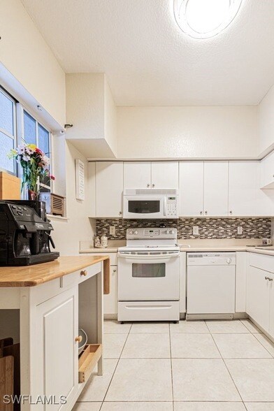 Building Photo - 8416 Bernwood Cove Loop