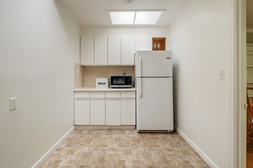 Building Photo - 1455 41st Ave