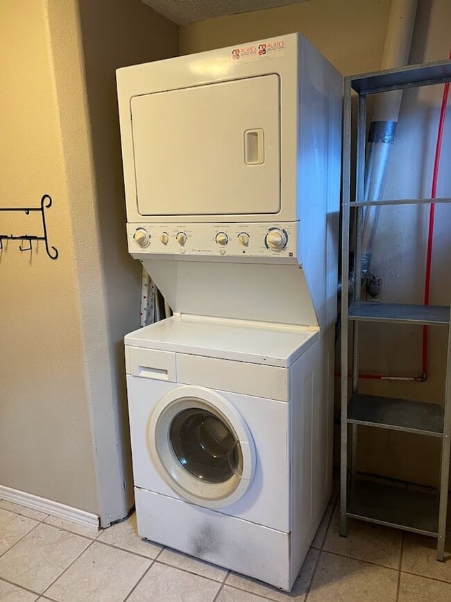 Building Photo - HOU-A 962