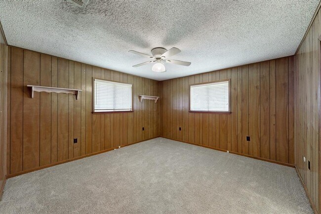 Building Photo - 150 Rosa Lee Ln