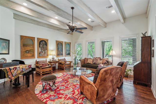 Building Photo - 8709 Claremont Dr