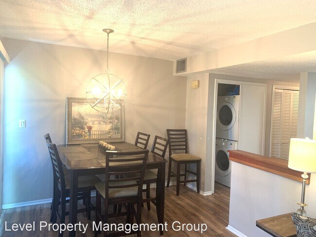 Building Photo - 1 br, 1 bath House - 106 Golf Terrace