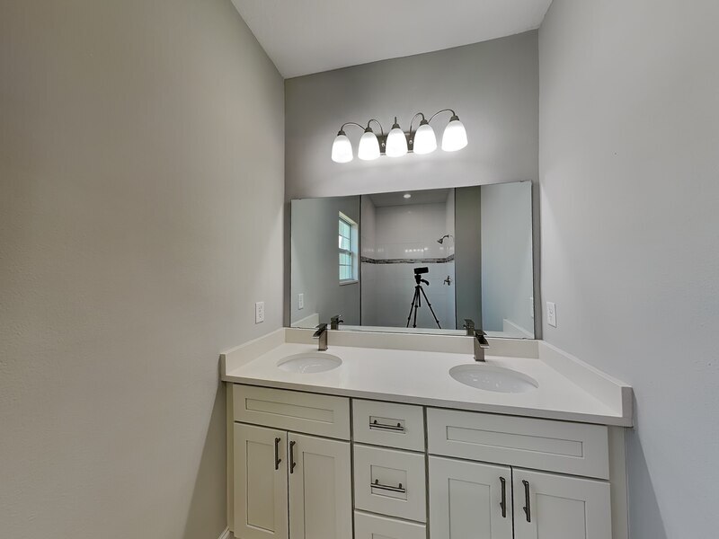 Building Photo - 8512 N Merrimac Way