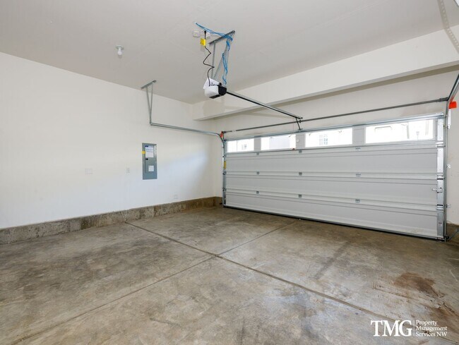 Building Photo - 4231 S Waters Edge Wy