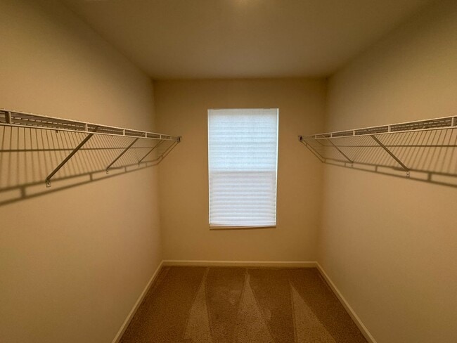 Building Photo - 509 Falls Ln