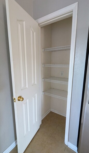 Spacious pantry - 659 Legacy Dr