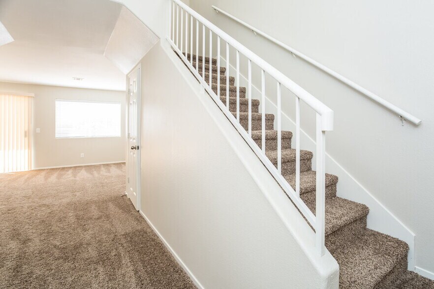 Building Photo - 2331 Catskill Ct