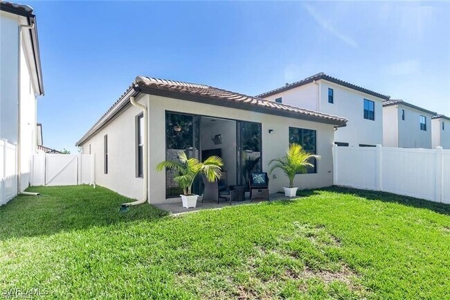 Building Photo - 8793 Madrid Cir