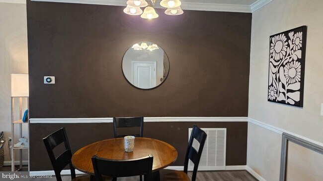 Building Photo - 25146 Harpenden Terrace