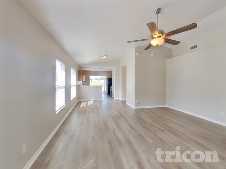 Building Photo - 8502 Deer Chase Dr